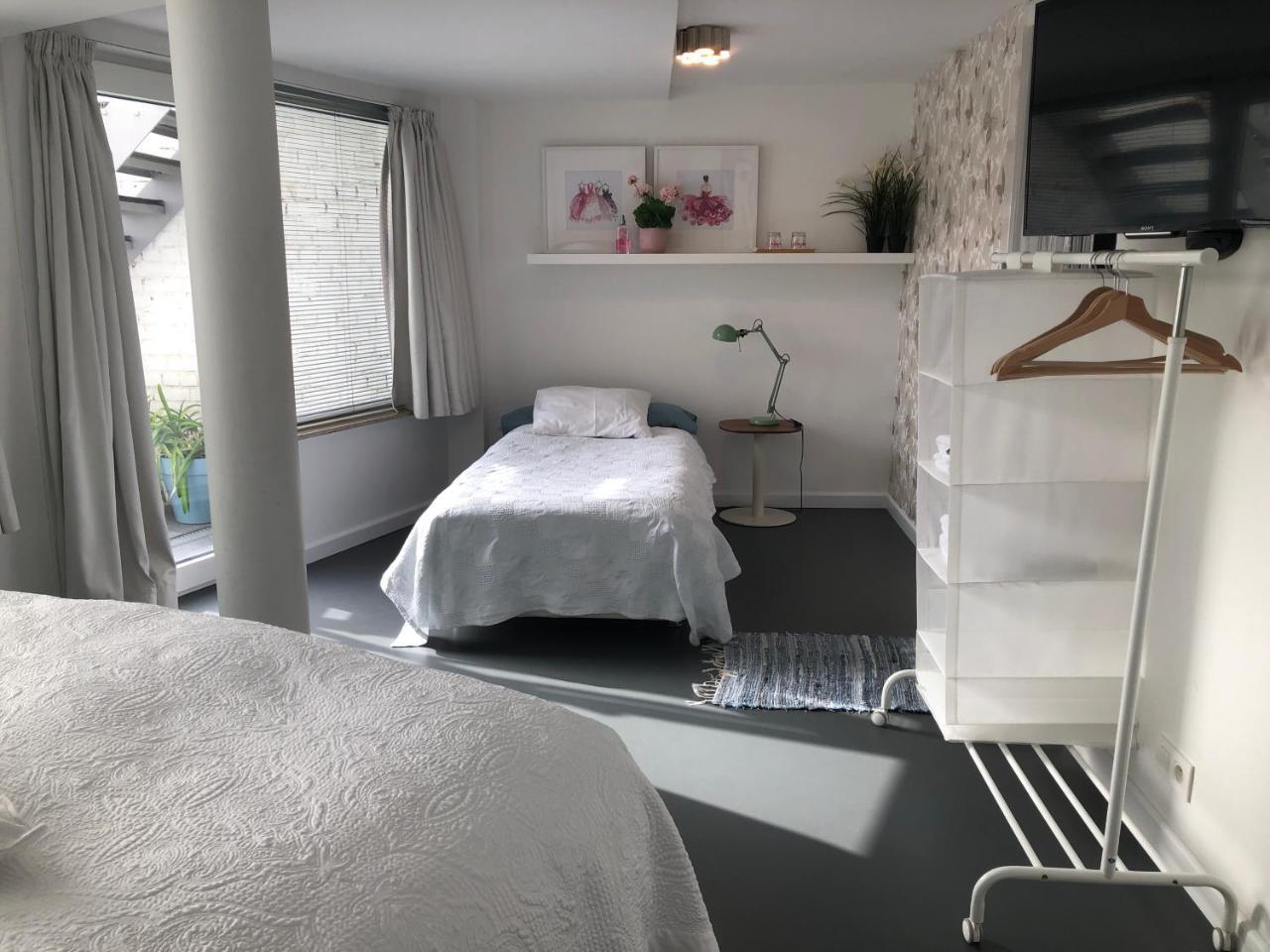 Guesthouse Poppies , Free Parking 오스텐드 외부 사진